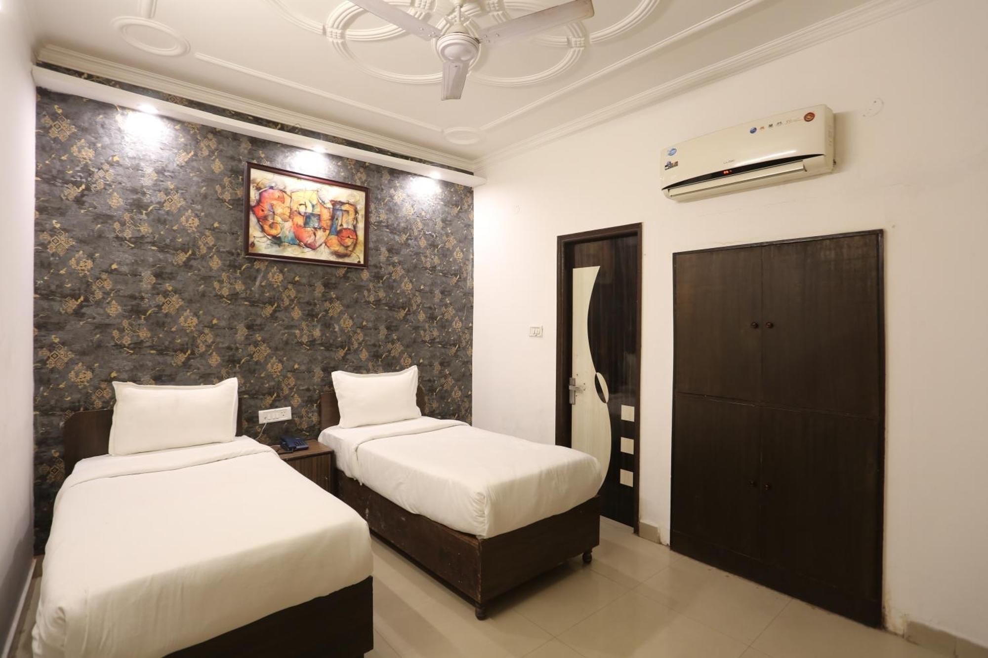 Backpackers - Ink Hotels Delhi Airport By Ss Group Új-Delhi Kültér fotó