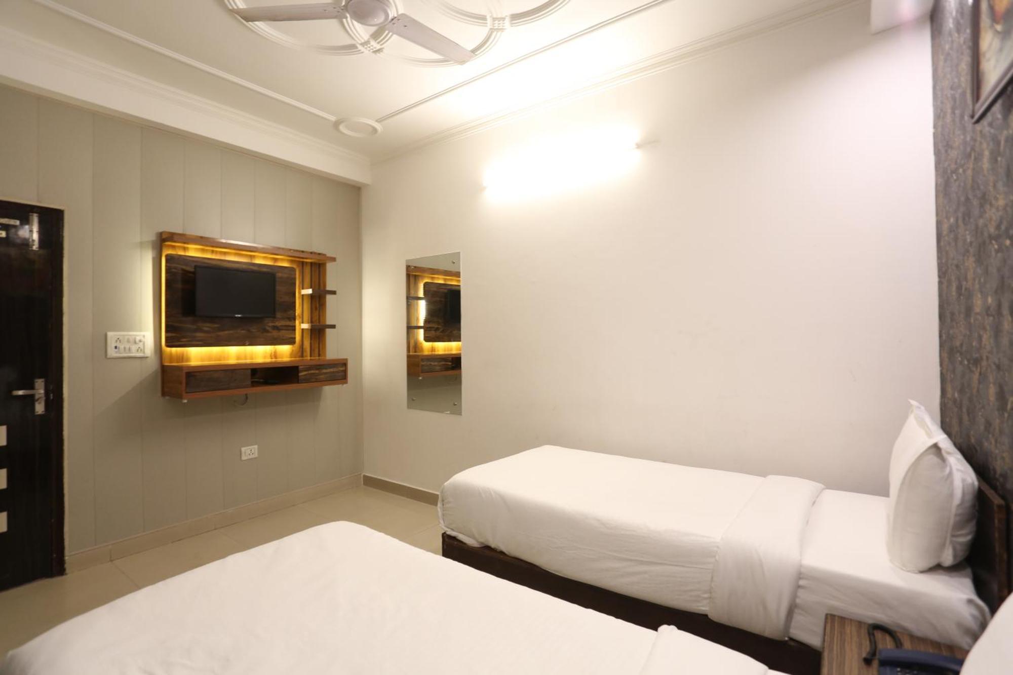 Backpackers - Ink Hotels Delhi Airport By Ss Group Új-Delhi Kültér fotó