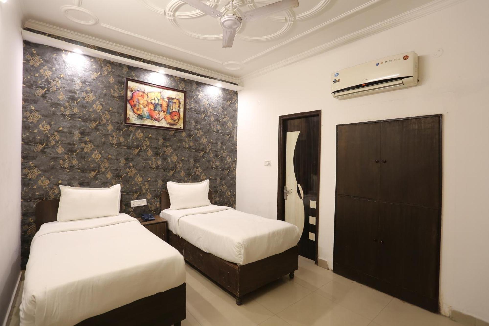 Backpackers - Ink Hotels Delhi Airport By Ss Group Új-Delhi Kültér fotó