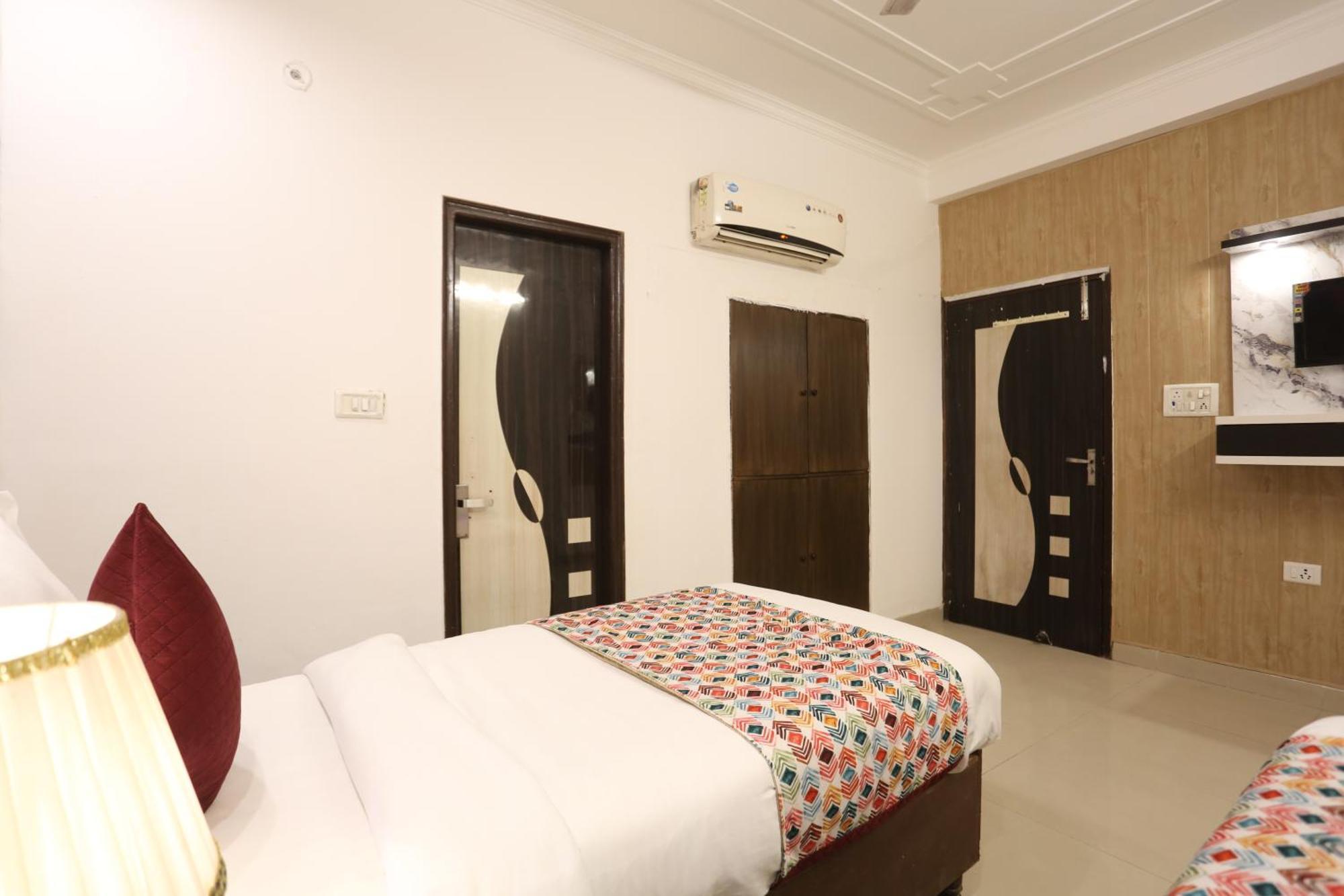 Backpackers - Ink Hotels Delhi Airport By Ss Group Új-Delhi Kültér fotó