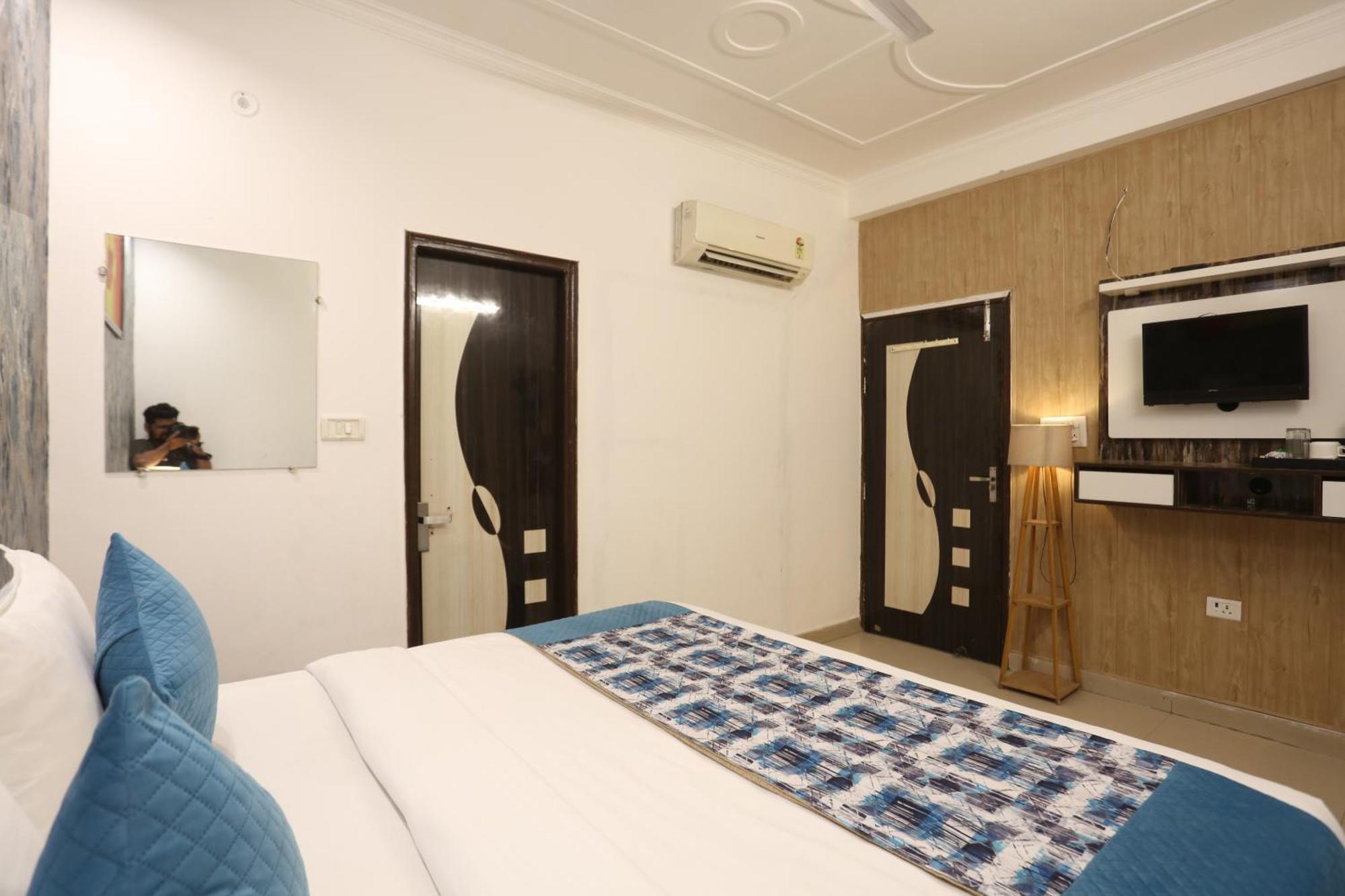 Backpackers - Ink Hotels Delhi Airport By Ss Group Új-Delhi Kültér fotó