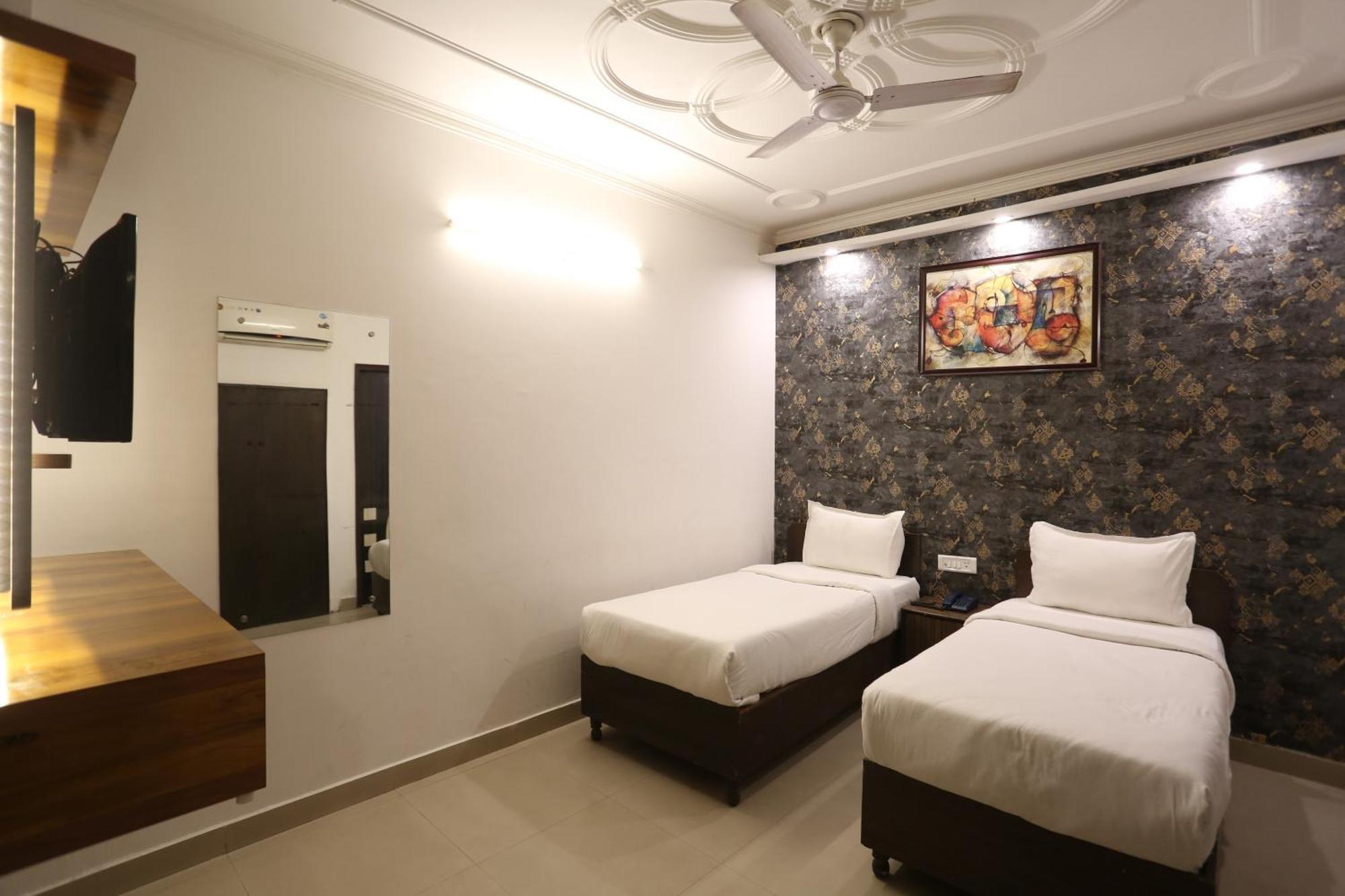 Backpackers - Ink Hotels Delhi Airport By Ss Group Új-Delhi Kültér fotó