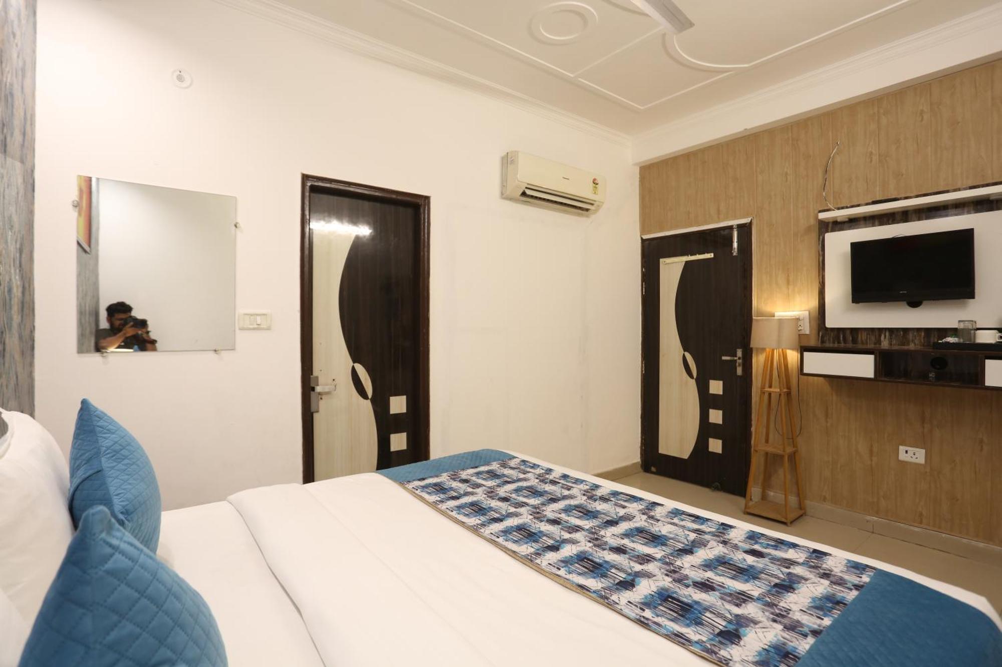 Backpackers - Ink Hotels Delhi Airport By Ss Group Új-Delhi Kültér fotó